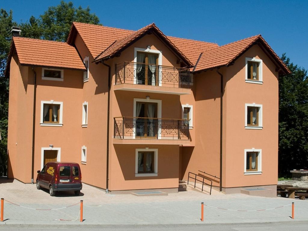 Apartments Manjan Krasno Polje Exterior photo