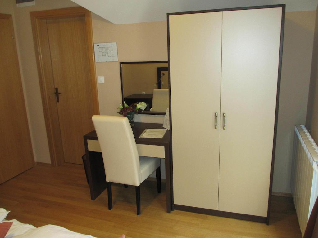 Apartments Manjan Krasno Polje Room photo