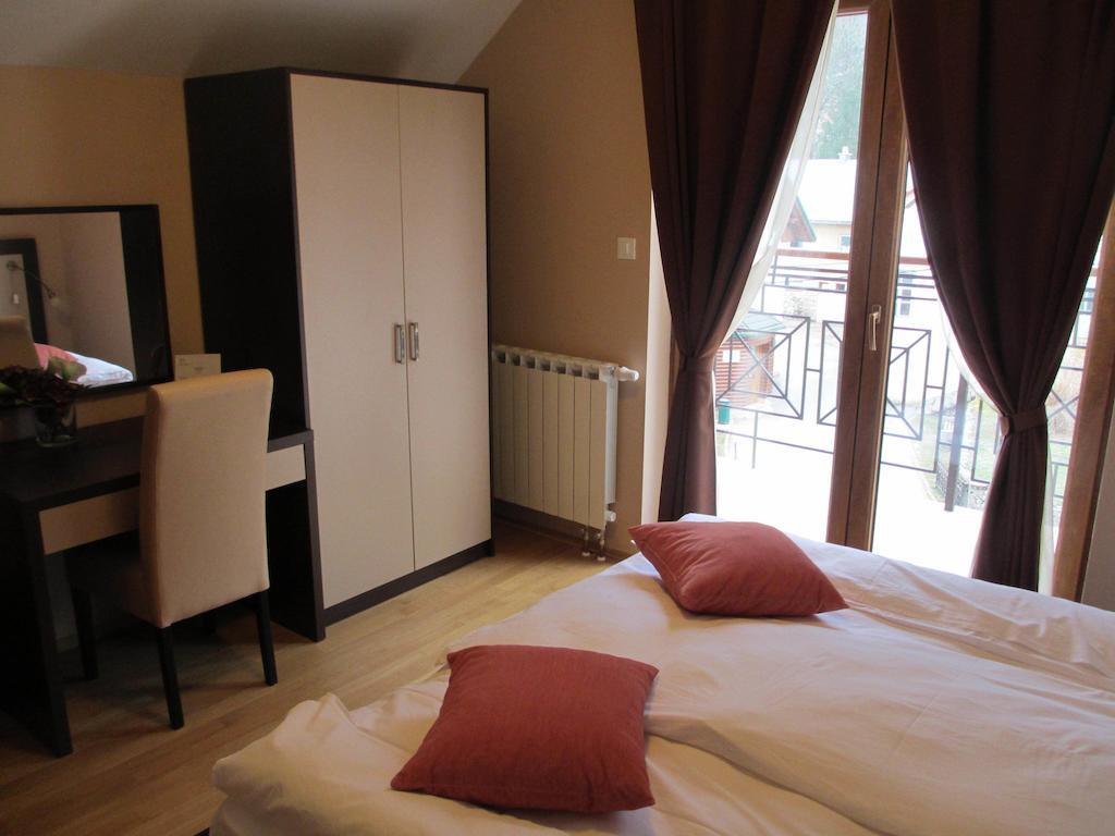 Apartments Manjan Krasno Polje Room photo