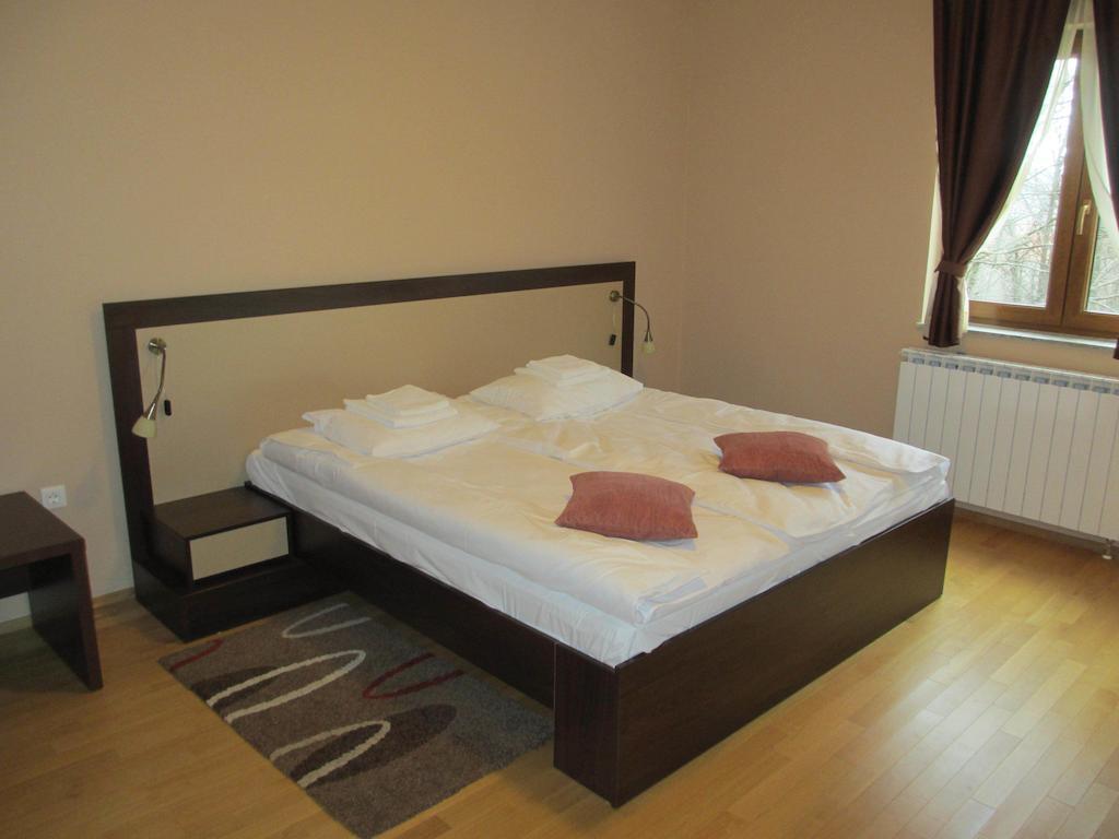 Apartments Manjan Krasno Polje Room photo