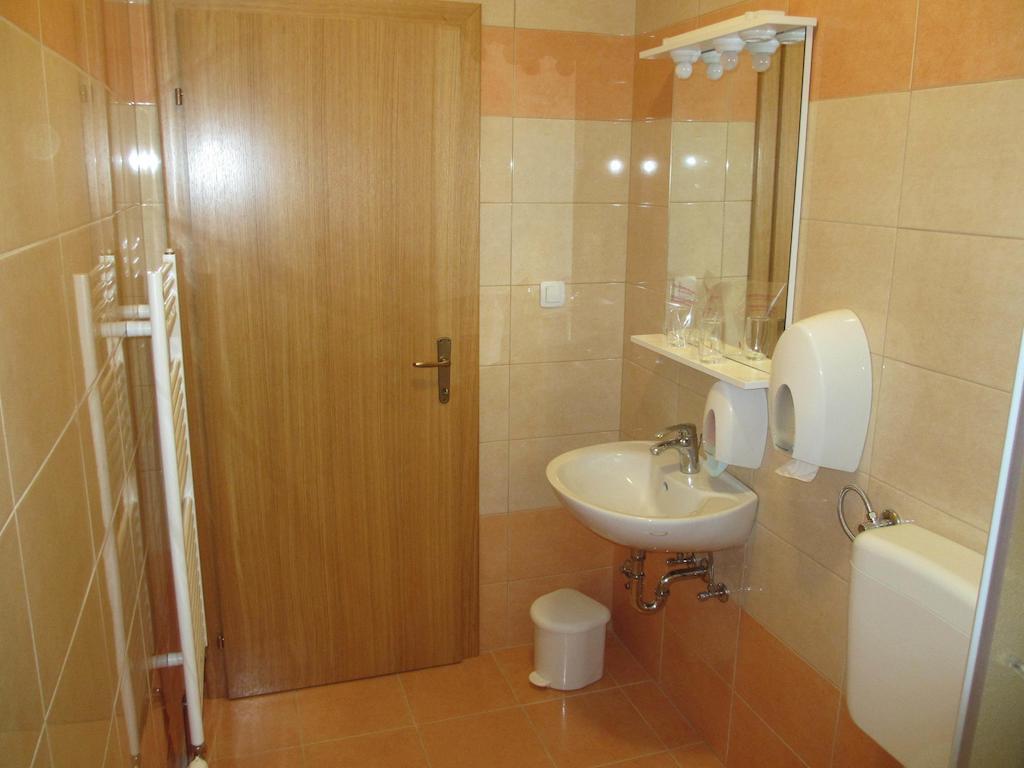 Apartments Manjan Krasno Polje Room photo