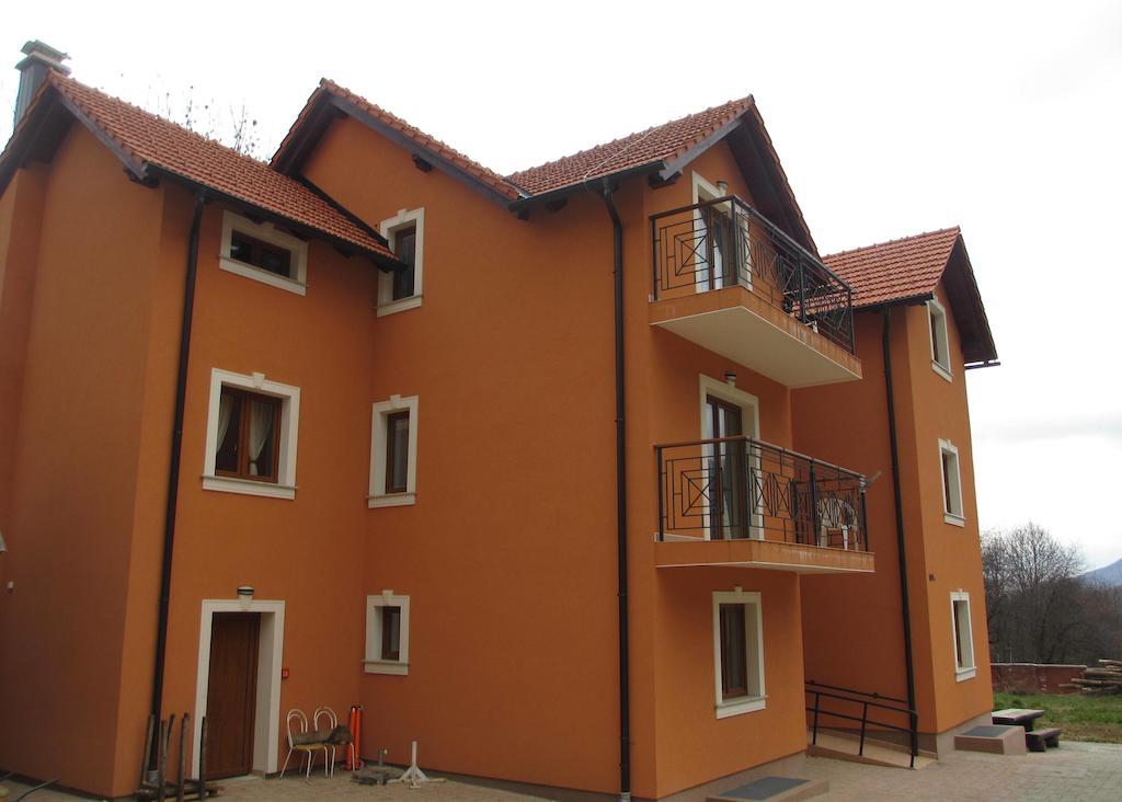 Apartments Manjan Krasno Polje Exterior photo